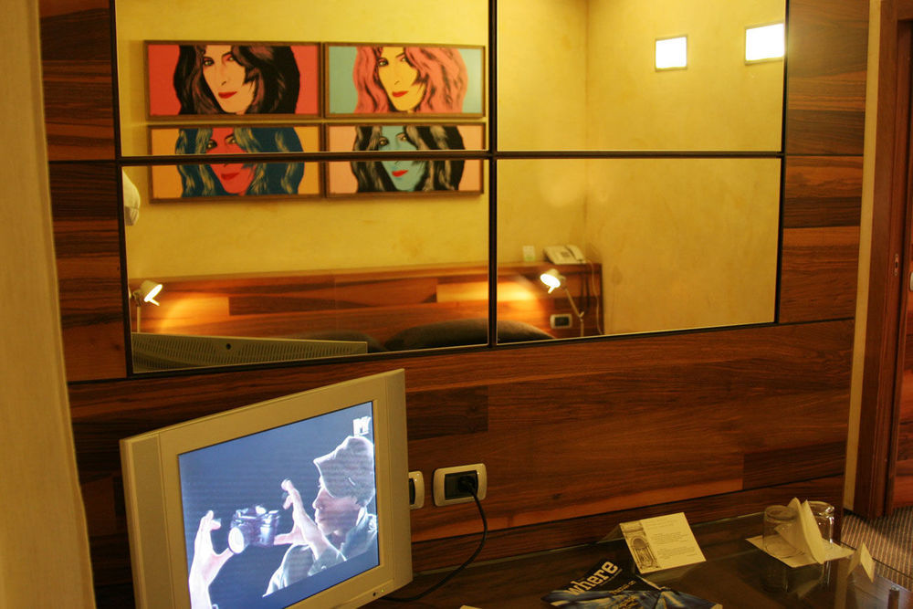 Tritone Hotel Roma
